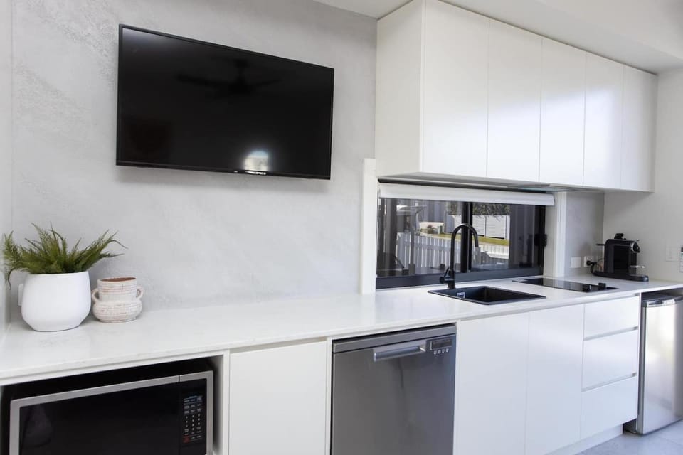 TV and multimedia, Kitchen or kitchenette
