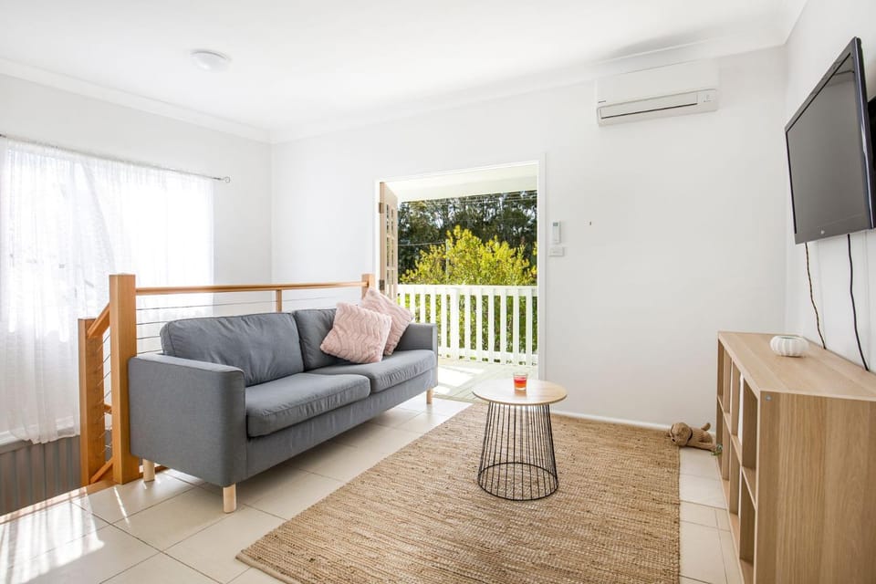 Come Wot Mey Pet Friendly 4 Mins Walk to Beach House in Culburra Beach