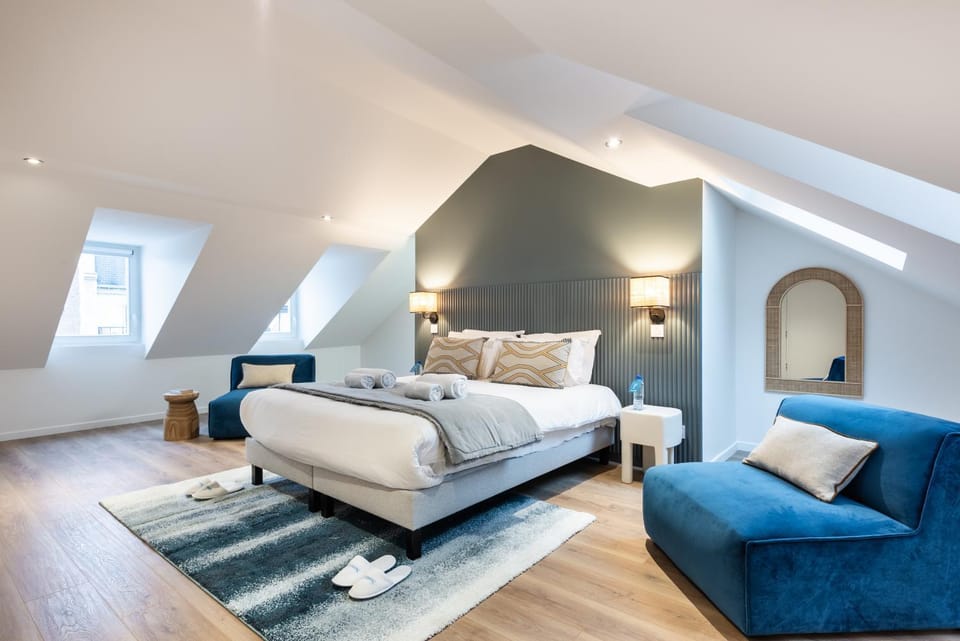 Bed, Bedroom