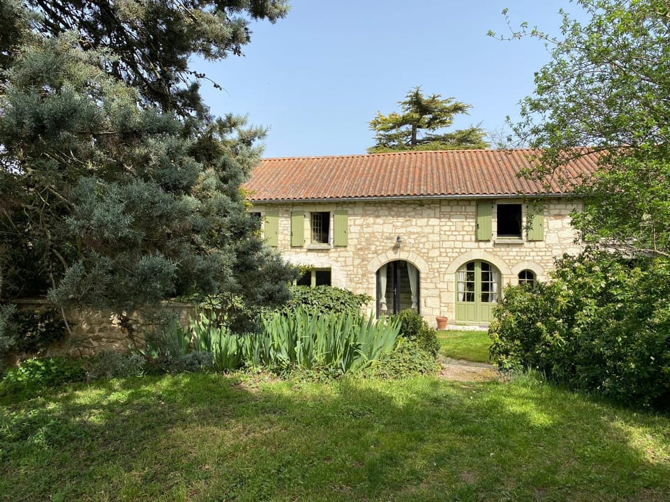 Maison de rêve avec piscine au milieu des vignes Villa in Nouvelle-Aquitaine