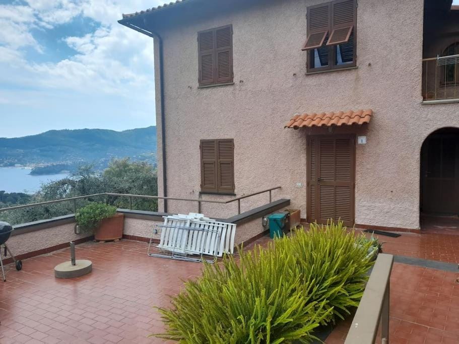 MONOLOCALE, tranquillità e panorama esclusivo Apartment in Liguria