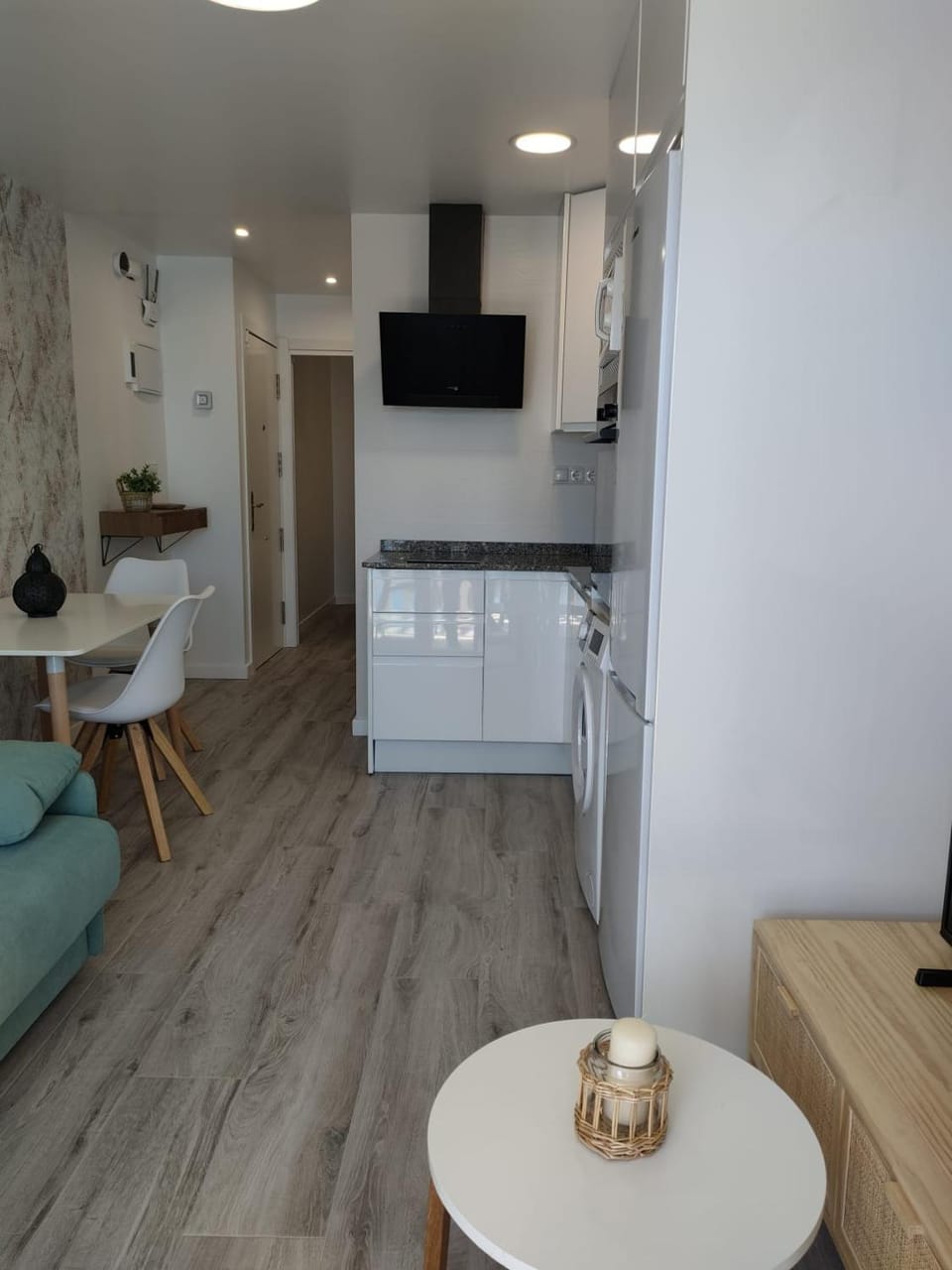 Beach front Esther 5 Villajoyosa VACATION RENTALS FROM 11 NIGHTS Apartment in Villajoyosa