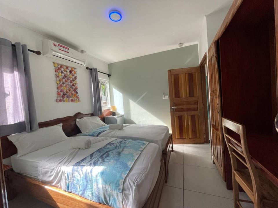 FOND B'OFFAY LODGE Apartment in Africa