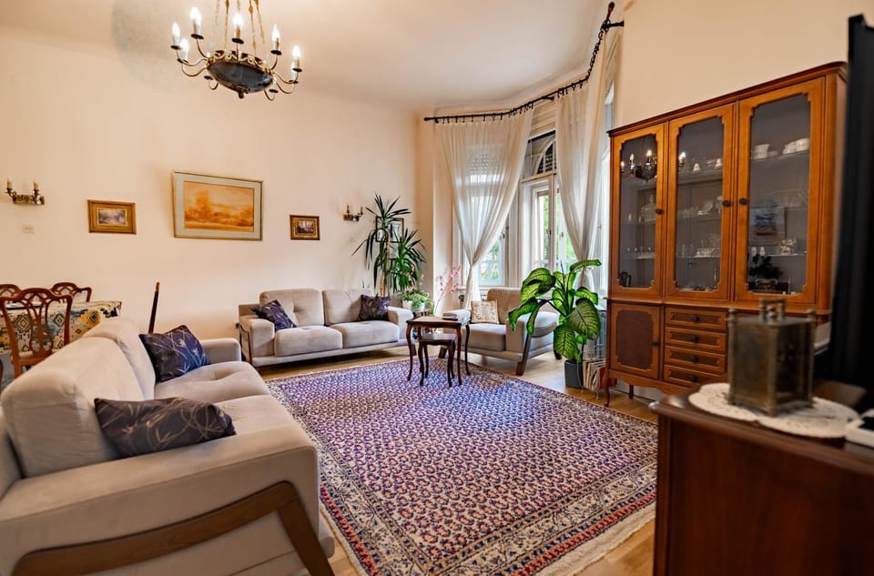 The Best Location 130 m2 salon apartment Apartment in Sarajevo