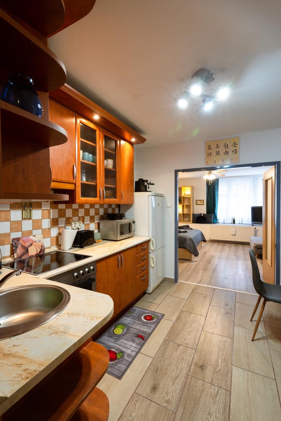 Kitchen or kitchenette, Communal kitchen