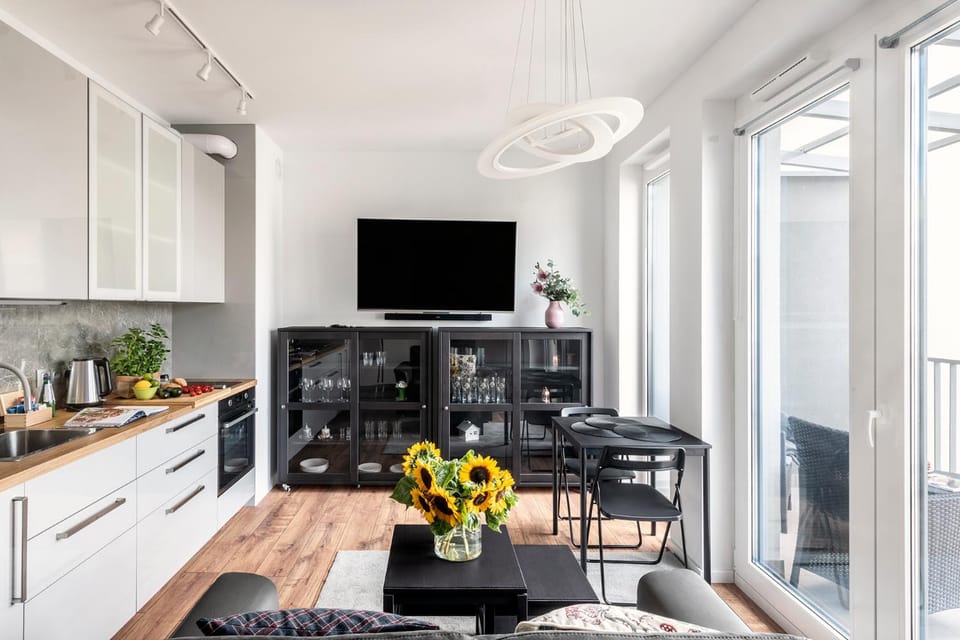 TV and multimedia, Living room, Seating area, Dining area