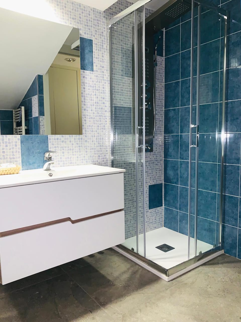 Shower, Bathroom
