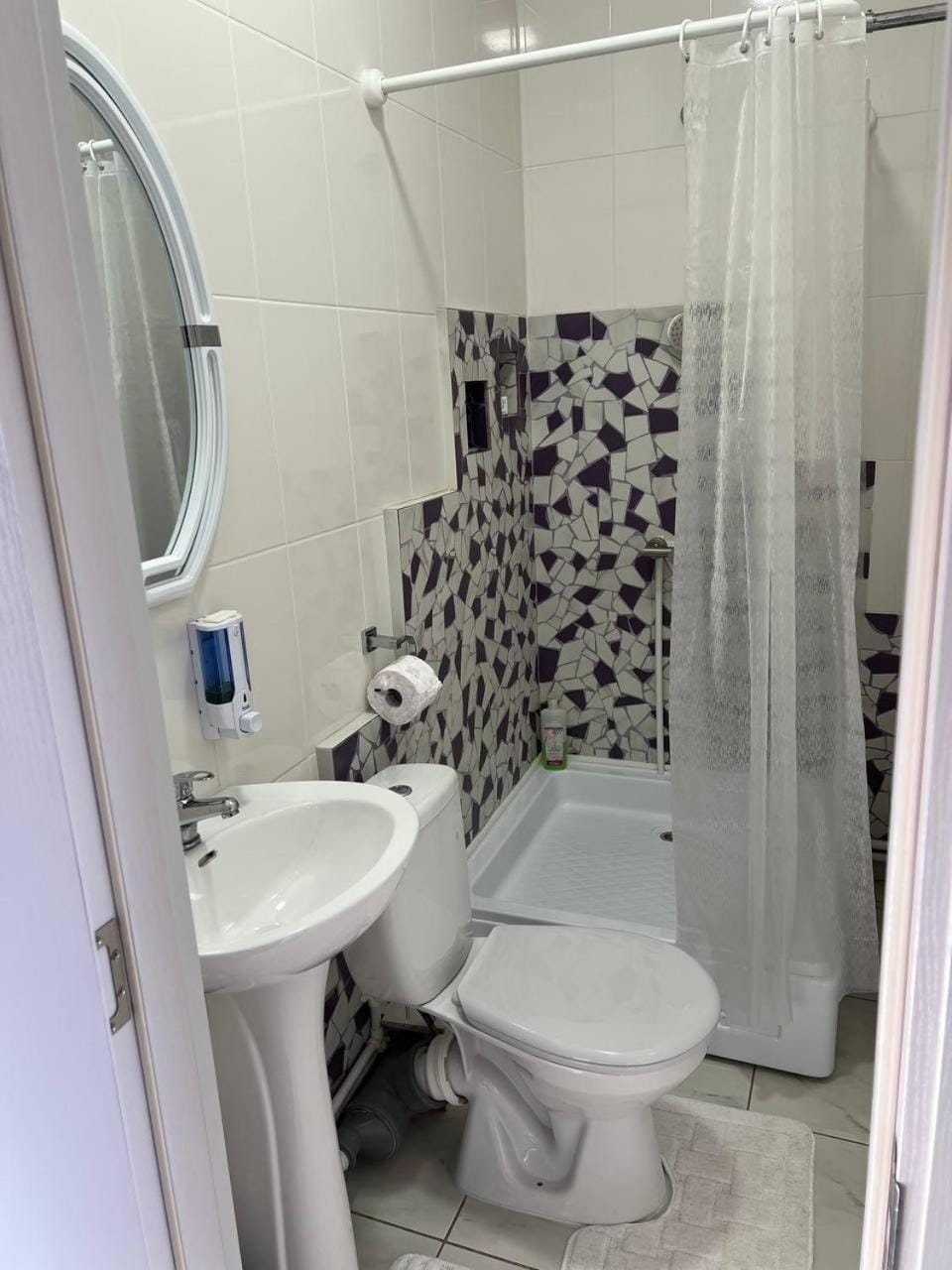 Shower, Toilet, Bathroom