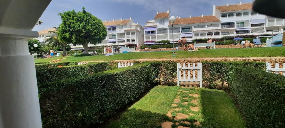 Property building, Day, Garden, Garden, Garden view, Pool view