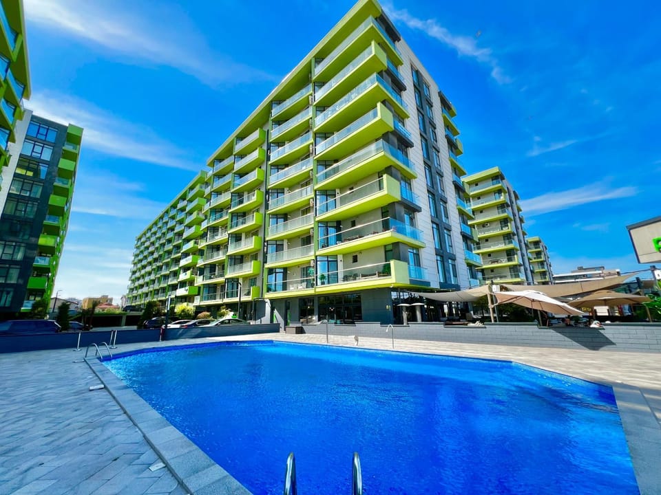 Property building, Pool view, Swimming pool