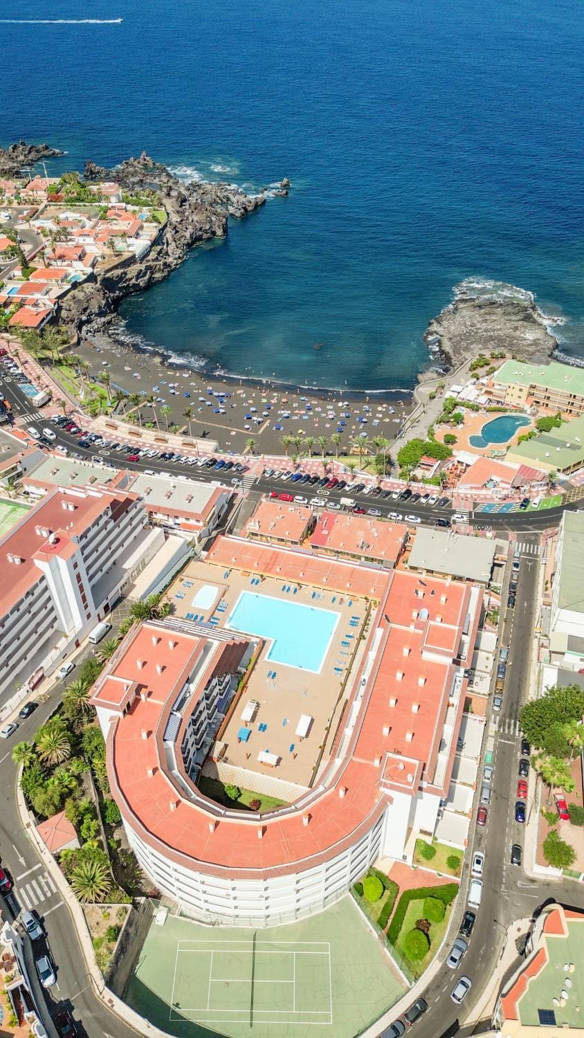 Property building, Tennis court, Swimming pool