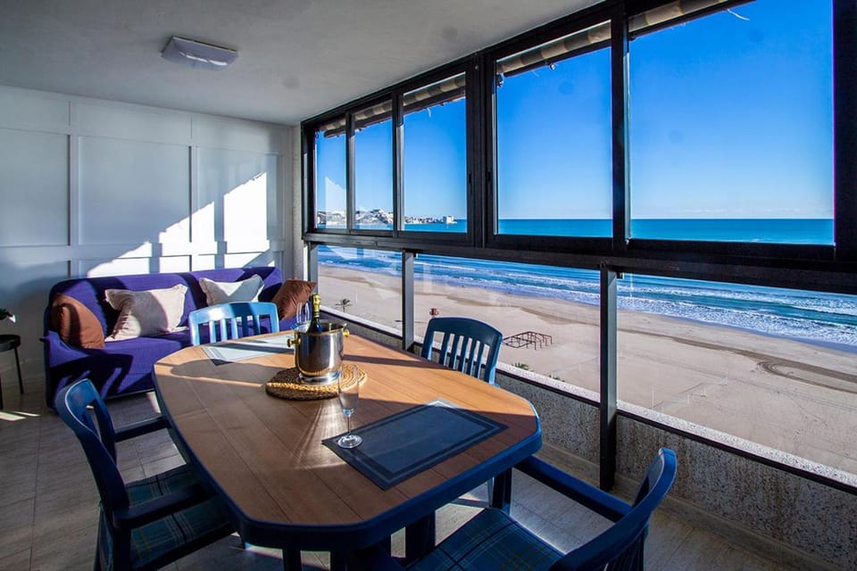 13 ESPACIO SOBRE MAR Apartment in Ribera Baixa