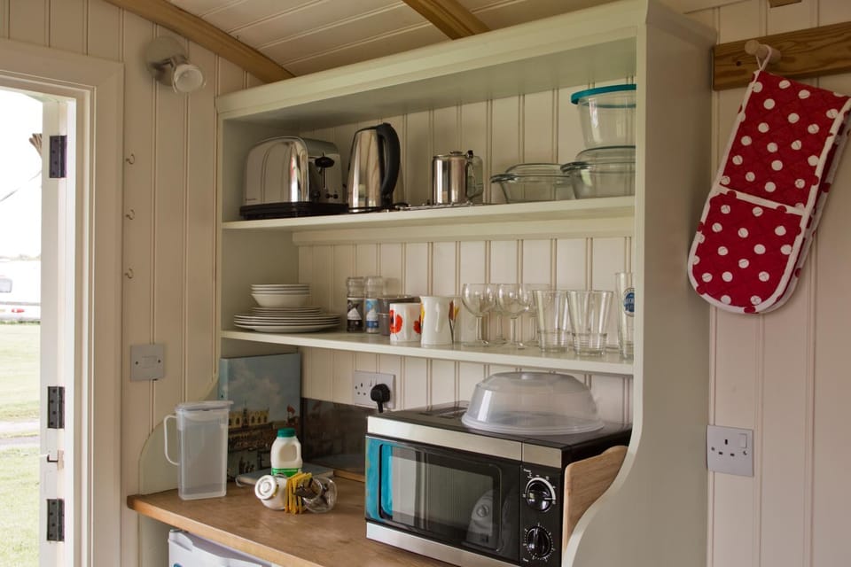 Coffee/tea facilities, Kitchen or kitchenette