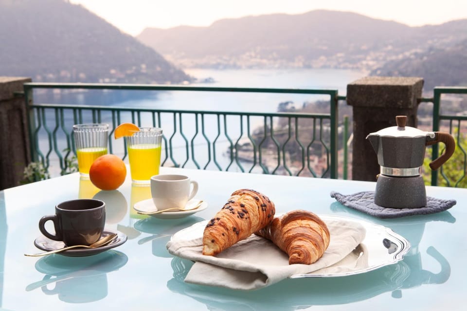 Summer, Balcony/Terrace, City view, City view, Lake view, Lake view, Mountain view, Mountain view, Seasons