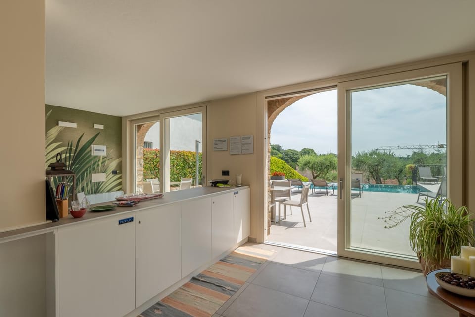 Patio, Pool view, Swimming pool