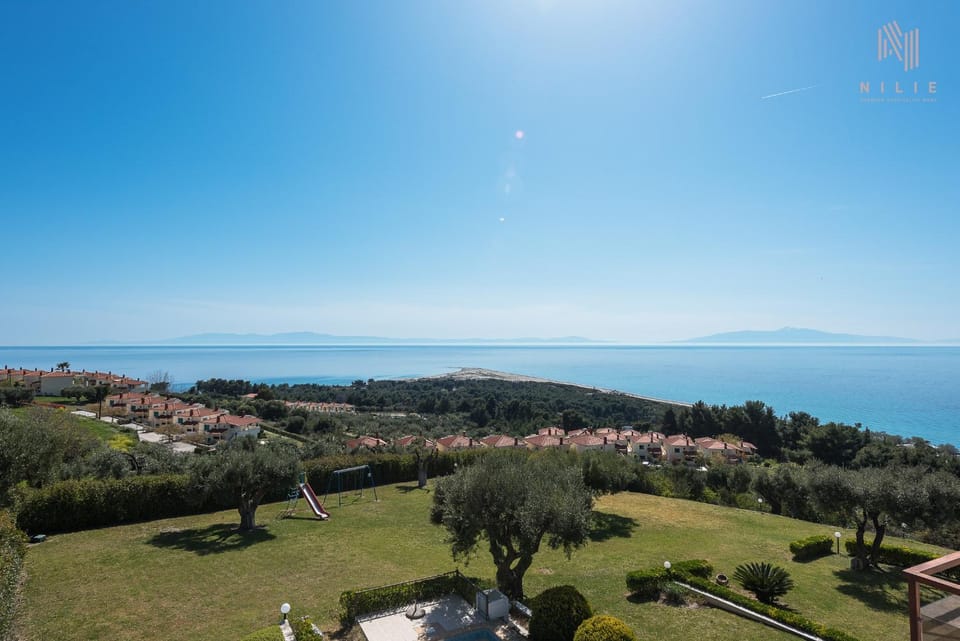 Garden view, Sea view