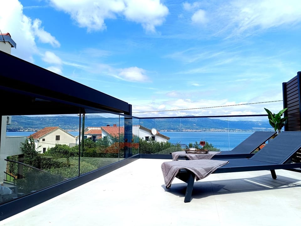 Patio, Day, Balcony/Terrace, Seating area, Sea view, sunbed