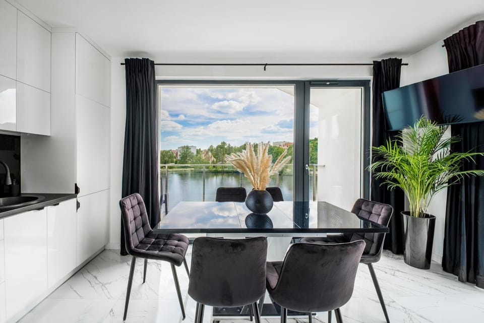 Living room, Lake view, Lake view