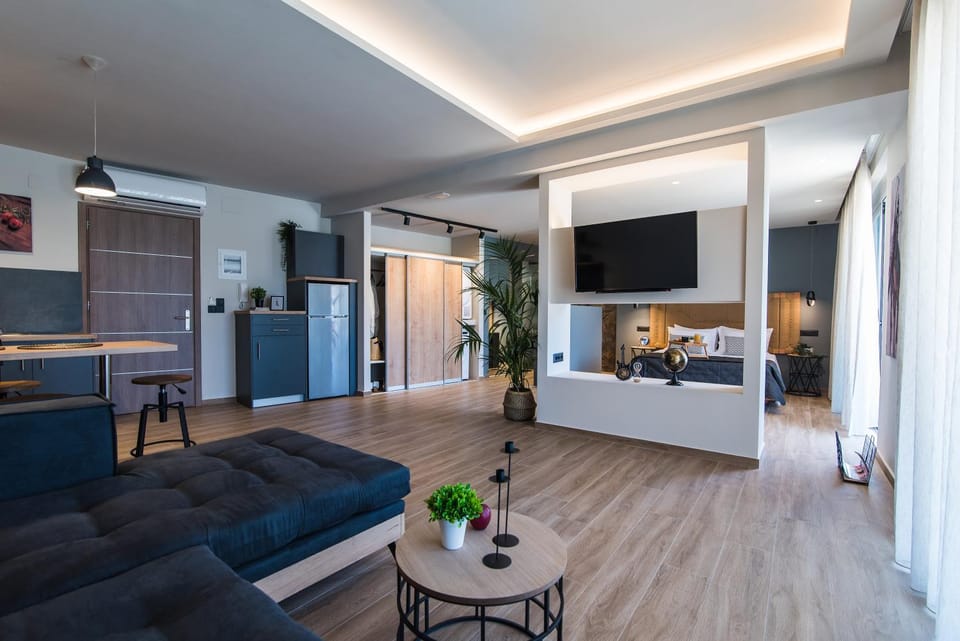 TV and multimedia, Living room, Seating area