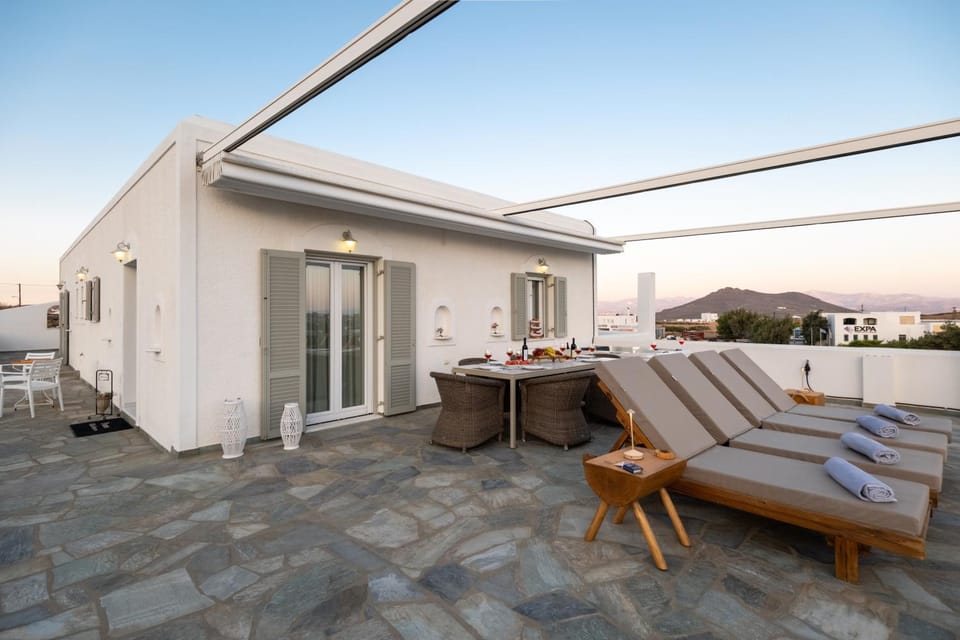 Patio, Hot Tub, Balcony/Terrace