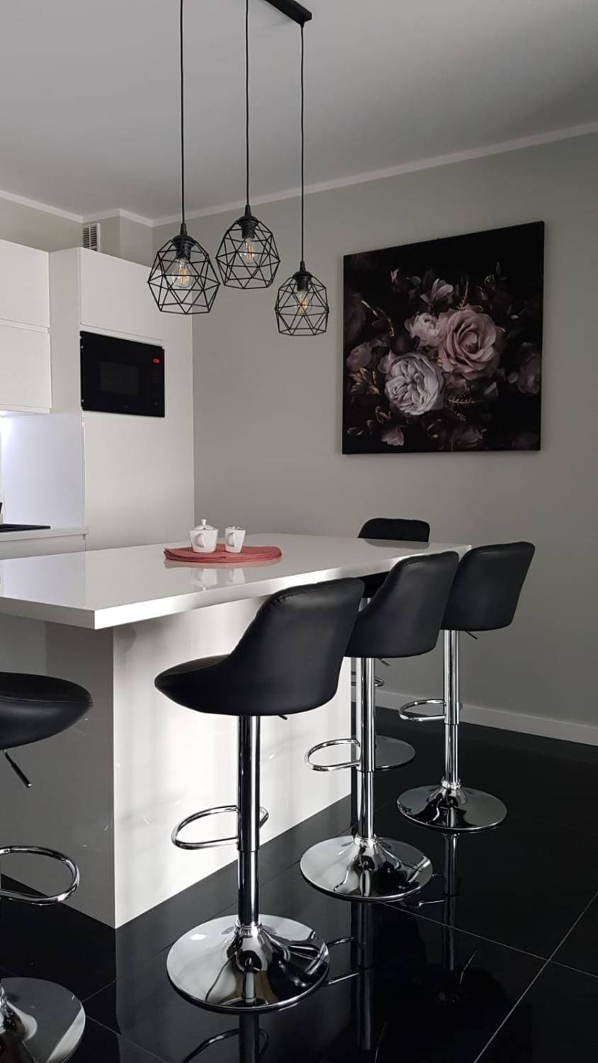 Apartament HAPPY 11 - BASEN & KORT TENISOWY, OCHRONA 24h - 3 sypialnie, dla maksymalnie 8 osób Apartment in West Pomeranian Voivodeship, Poland