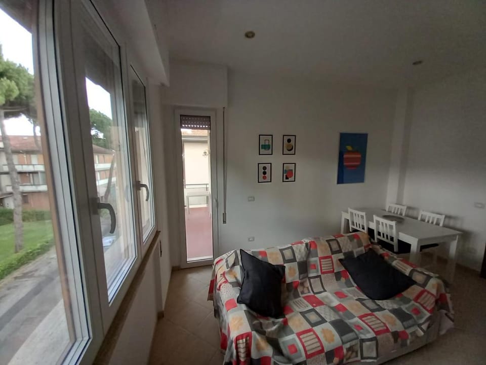 Carachouse-Lido di Camaiore, tra pini marini e mare Apartment in Emilia-Romagna