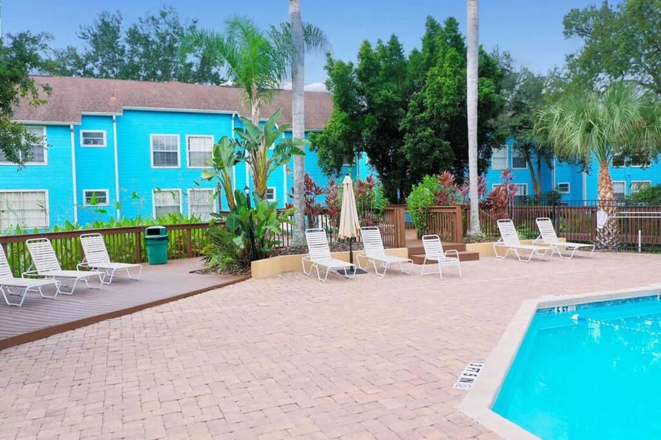 *Disney-15min away* Magical Mickey themed condo Apartment in Osceola County