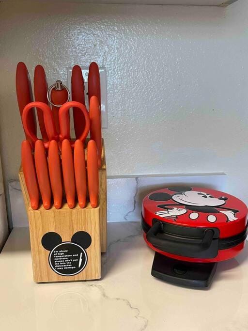 *Disney-15min away* Magical Mickey themed condo Apartment in Osceola County
