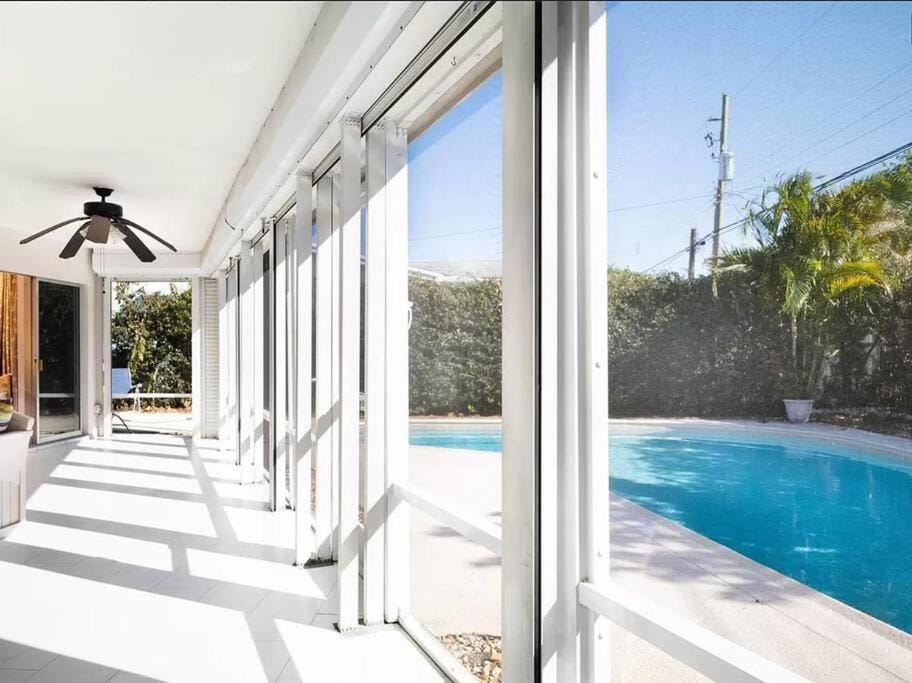 Pool view, Swimming pool