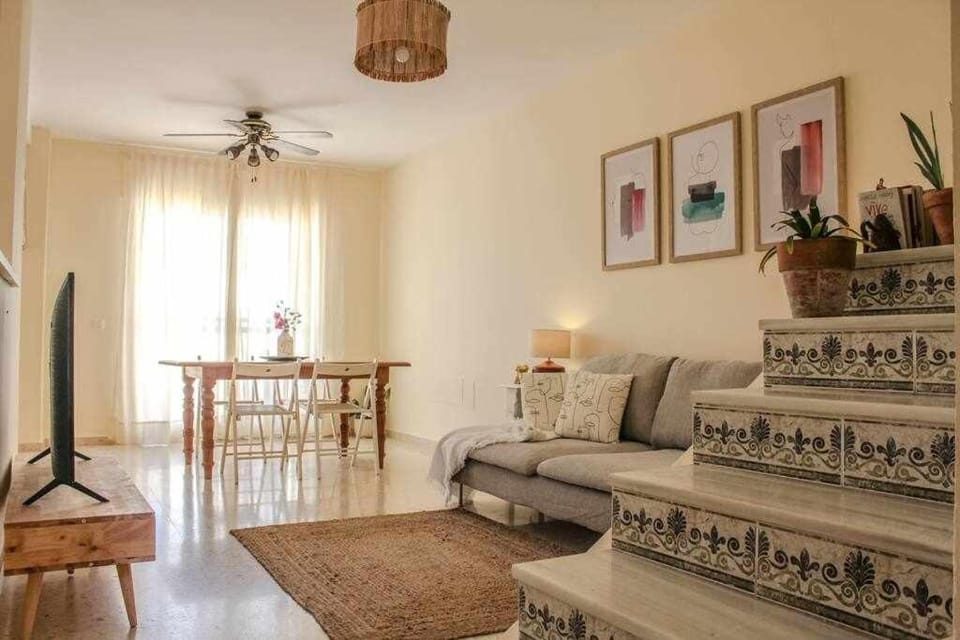 TV and multimedia, Living room, Dining area
