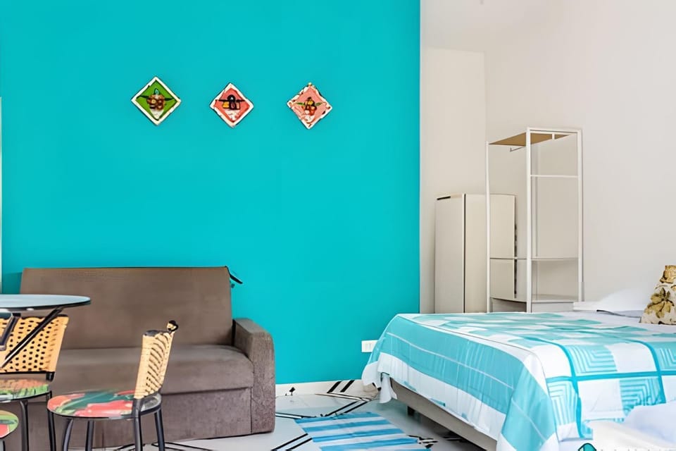 Cozy chalets 450m from Veloso Beach Chalet in State of São Paulo