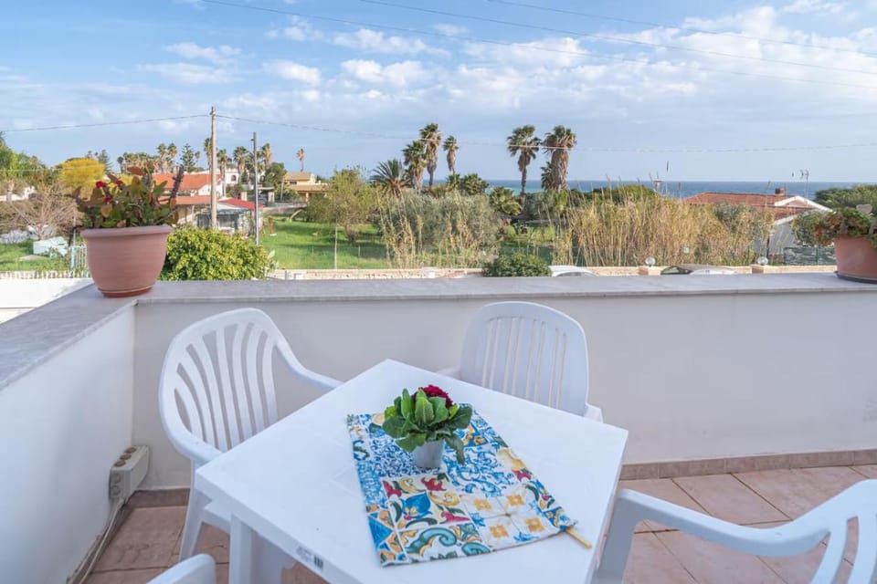 Spring, Day, Natural landscape, View (from property/room), Balcony/Terrace, Balcony/Terrace, Dining area, Sea view