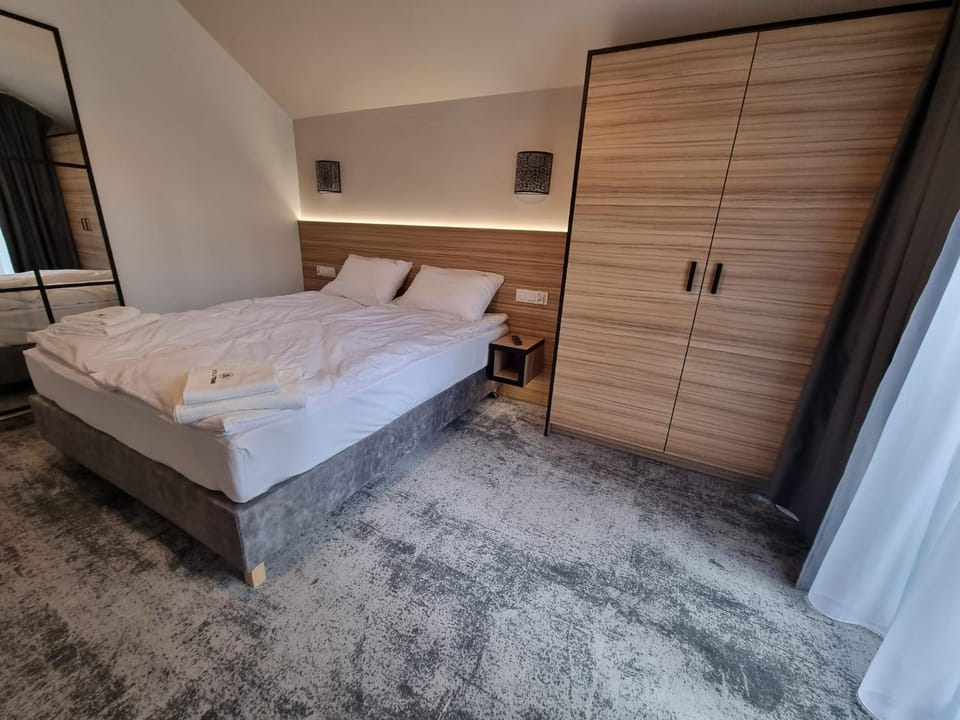 Bed, Photo of the whole room, Bedroom, wardrobe