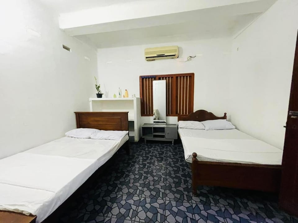 Jaffna Ratnam Holiday Home -AC House in Sri Lanka