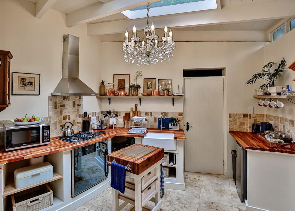 Kitchen or kitchenette, minibar, pet friendly