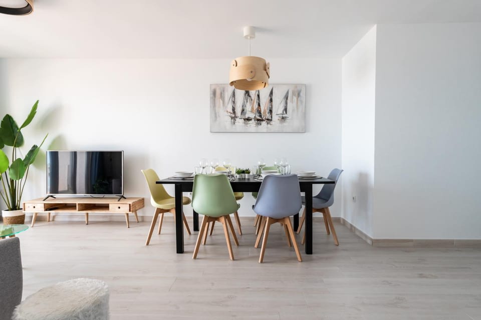 TV and multimedia, Living room, Dining area