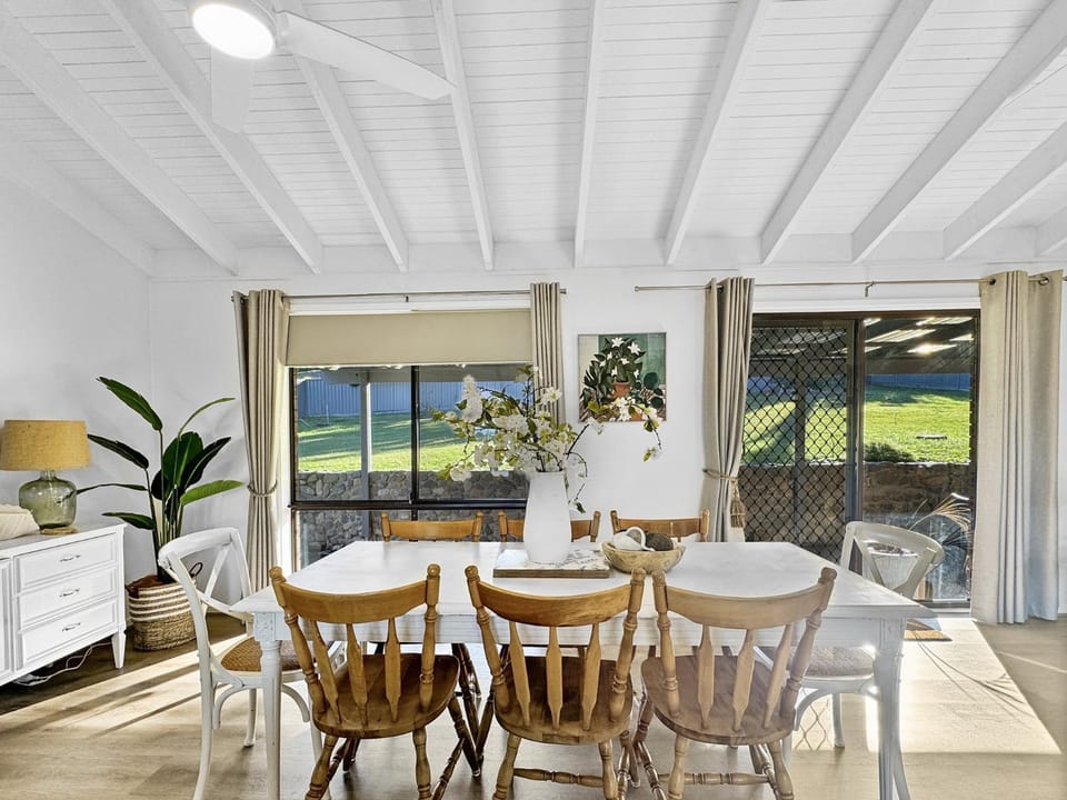 Pet-friendly Private Retreat with Large Backyard House in New South Wales