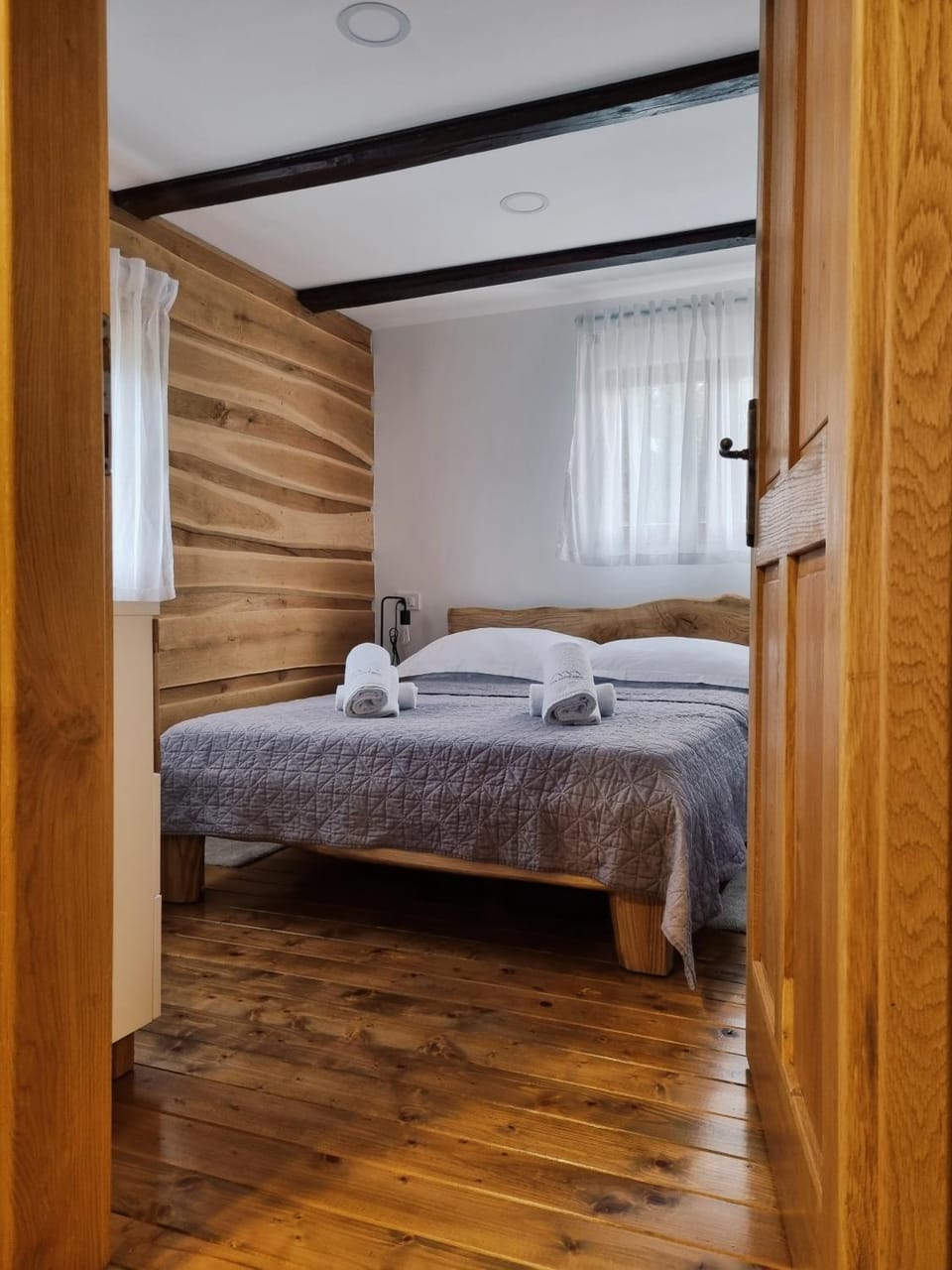 Bed, Photo of the whole room, Bedroom, towels, wardrobe