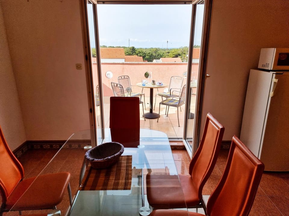 Balcony/Terrace, Dining area