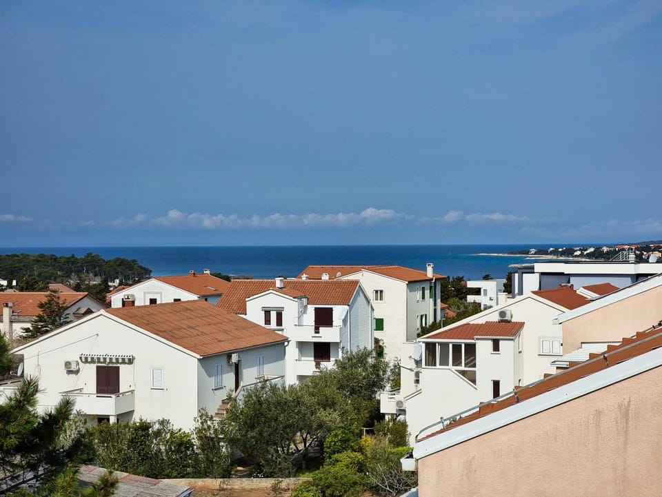Neighbourhood, City view, Sea view