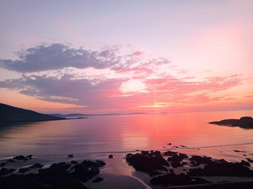 Vila Mariña. Casa marinera con terraza sobre el mar en Caión Apartment in Bergantiños