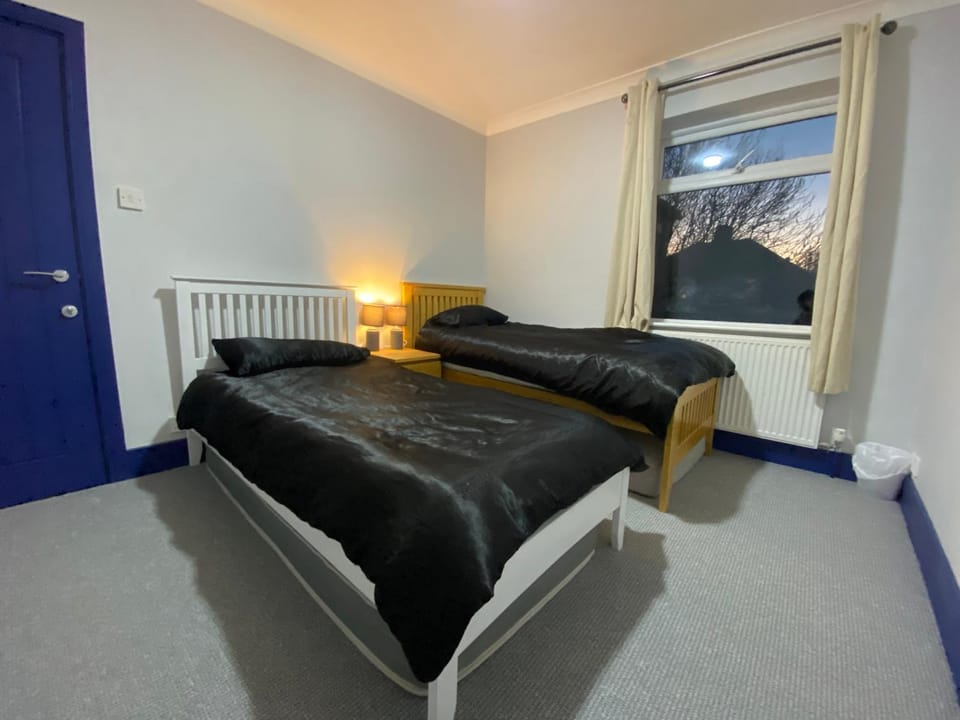 Harewood Lodge - Single and Double Rooms Self Serve Apartment Nature lodge in Kings Lynn