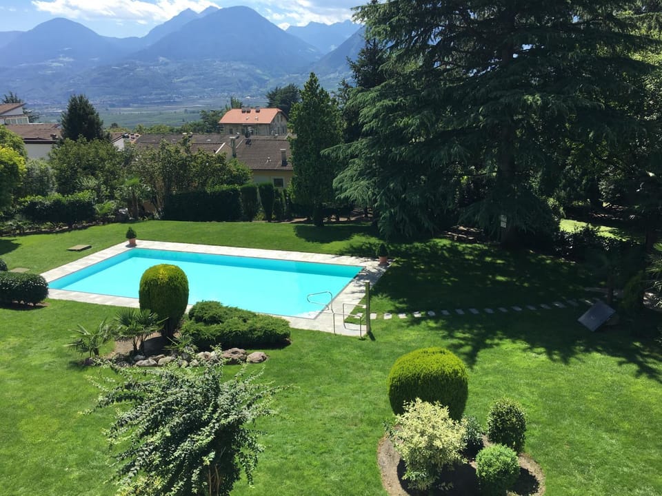 Garden, Garden, Pool view, Swimming pool, Swimming pool