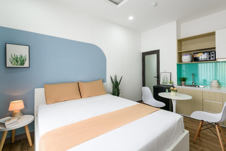 Photo of the whole room, Bedroom