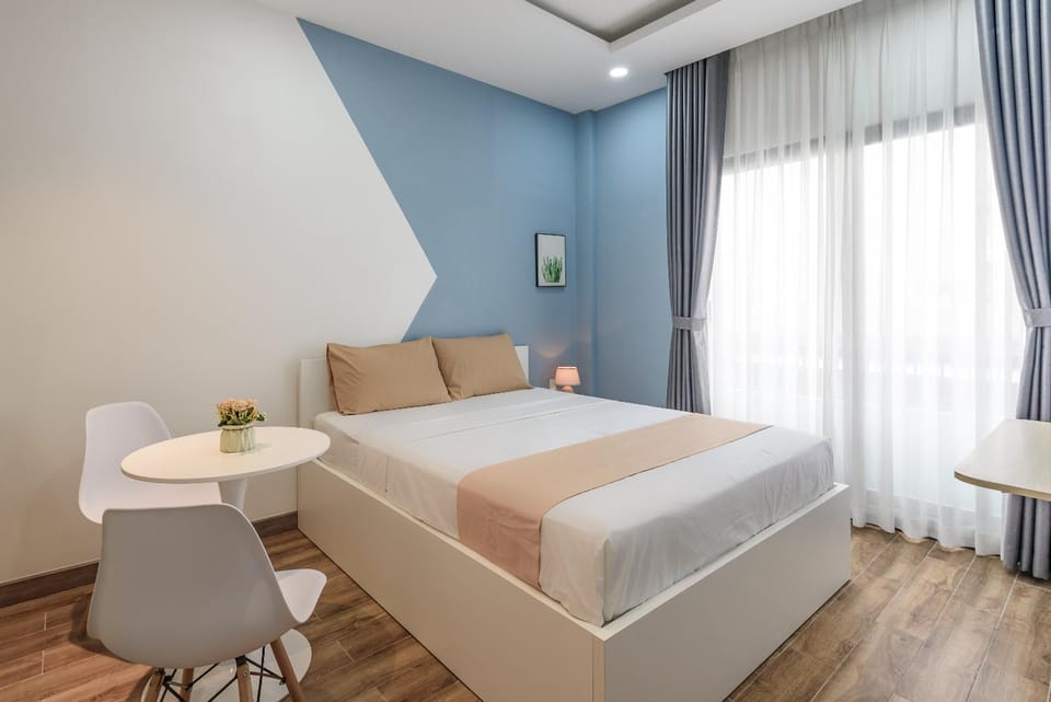 Photo of the whole room, Bedroom