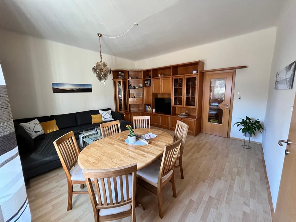 Living room, Dining area