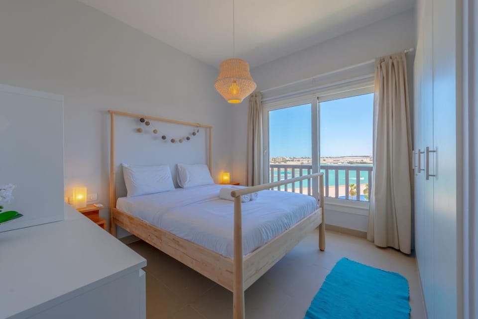 Sunny 2 Bedroom + Private Roof Terrace Lagoon View Apartment in Hurghada