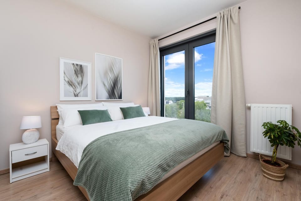Bed, Photo of the whole room, Bedroom, City view