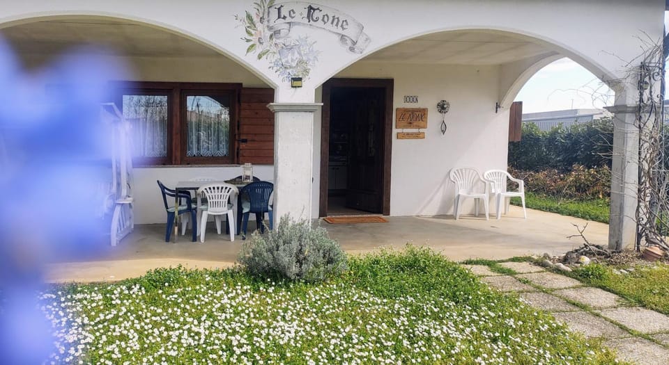 Property building, Patio, Spring, Garden, Garden view