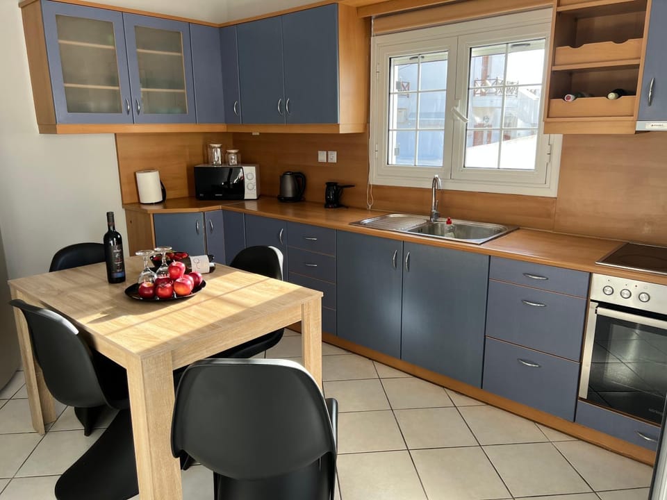 Coffee/tea facilities, Dining area, minibar, pet friendly, stove